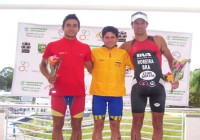 Un colombiano y una chilena, los mejores en triathlon 